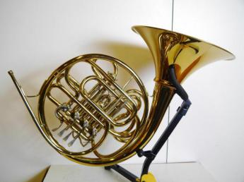 C.G.CONN フレンチホルン 6D