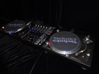 Technics SL-1200MK6&BEHRINGER DJX750