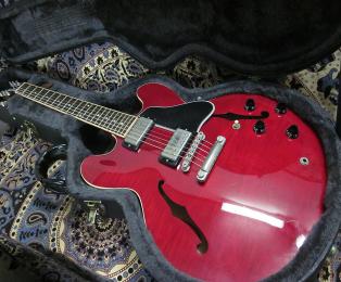 ES-335 【エレキギター】