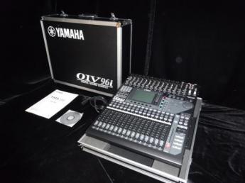 YAMAHA O1V96i