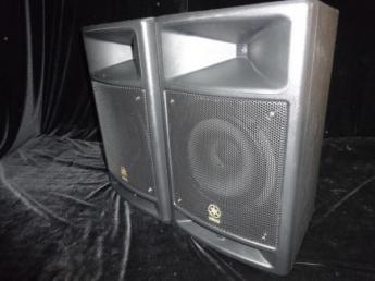 ポータブルPAシステム STAGEPAS 300