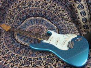 stratocaster (ストラトキャスター)　【エレキギター】