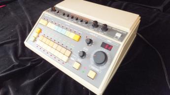 CR-8000 【リズムマシン】