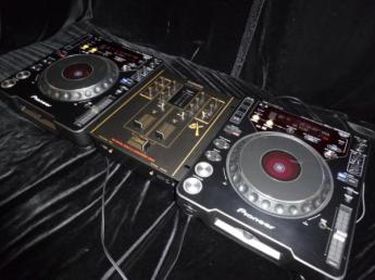 Pioneer CDJ-1000MK3x2 Technics SH-EX1200