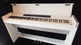 LP-350 【電子ピアノ】