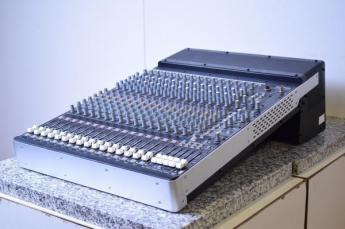 MACKIE/マッキー ONYX 1640i ミキサー オーディオインターフェース