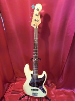 JAZZ BASS 【エレキベース】