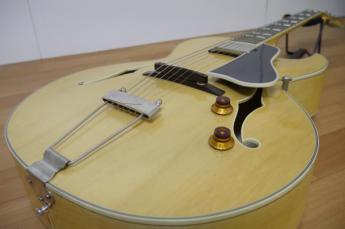 Eastman フルアコ AR-175CE/Blonde