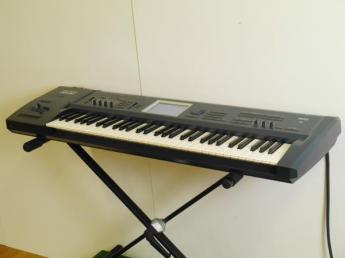 KORG コルグ シンセサイザー TRITON Extreme 61