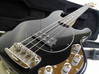 MusicMan/ミュージックマン エレキベース StingRay