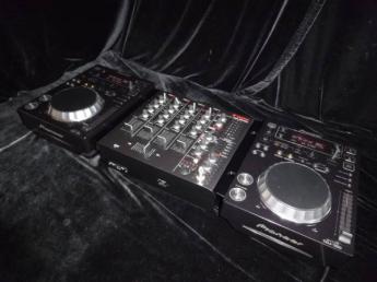Pioneer CDJ-350 Vestax VMC-004FXu