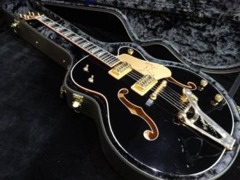 G6136TBK Black Falcon w/Bigsby